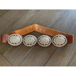 NWOT Leatherock concho western belt with snap back